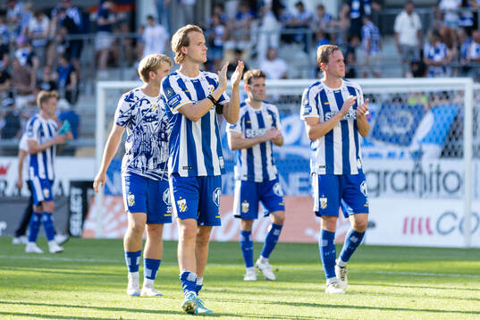 IFK Göteborgs August Erlingmark deppar