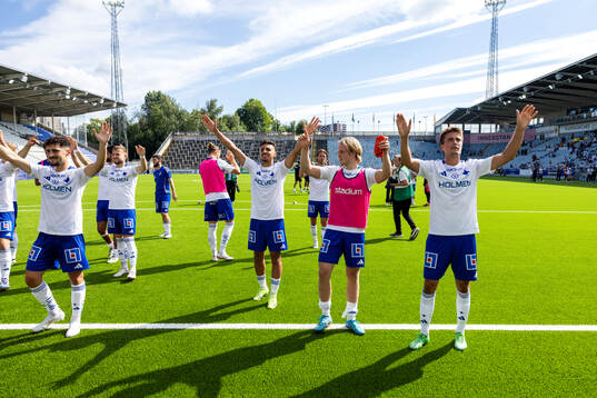 IFK Norrköpings spelare jublar