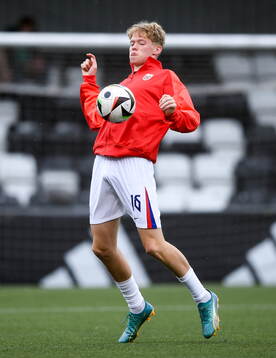 Vetle Auklend of Norway warms-up