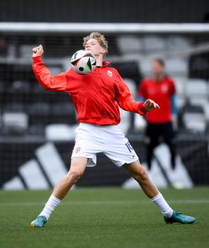 Vetle Auklend of Norway warms-up