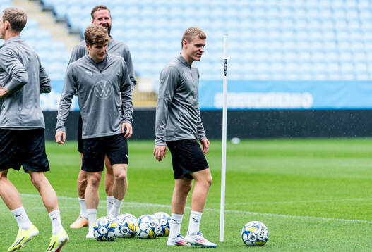 Oliver Berg and Sebastian Jørgensen of Malmö FF