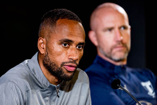 Isaac Kiese Thelin and Head coach Henrik Rydström of