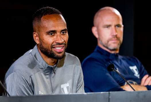 Isaac Kiese Thelin and Head coach Henrik Rydström of