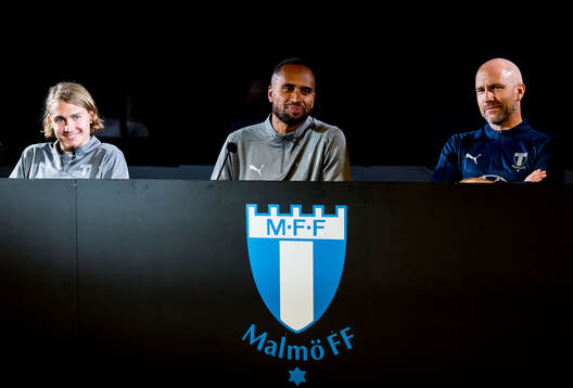 Sebastian Nanasi, Isaac Kiese Thelin and Head coach Henrik