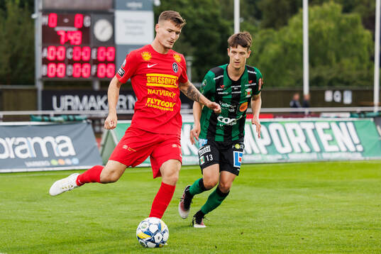 Landskronas Robin Dzabic och Varbergs Olle Edlund