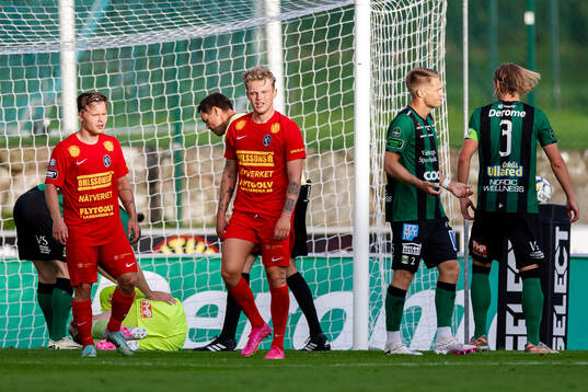 Bläddra bland fler bilder av Fotboll, Superettan, Varberg - Landskrona