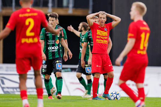 Landskronas Victor Karlsson reagerar