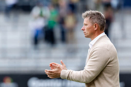 AIKs tränare Mikkjal Thomassen