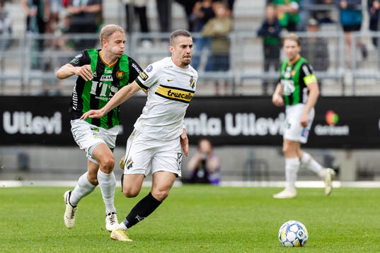 GAIS Lucas Hedlund och AIKs Dino Besirovic