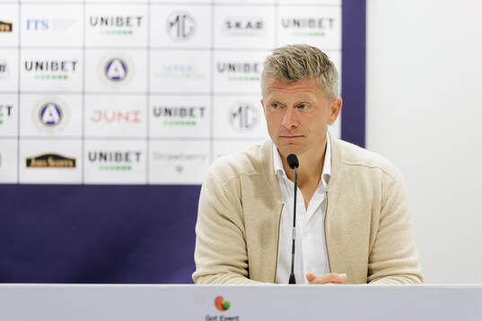 tränare Mikkjal Thomassen