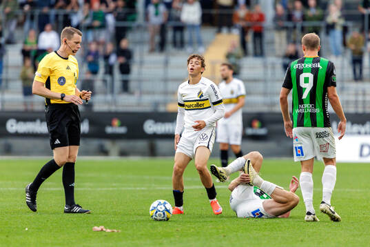 Domare Oscar Johnson, AIKs Victor Goncalves Andersson