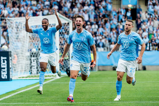Lasse Berg Johnsen, Isaac Kiese Thelin and Gabriel