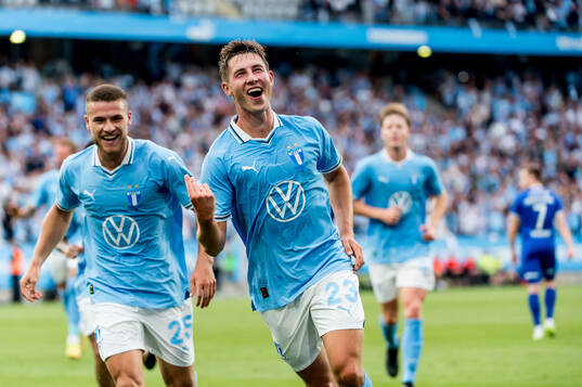 Lasse Berg Johnsen and Gabriel Busanello of Malmö FF