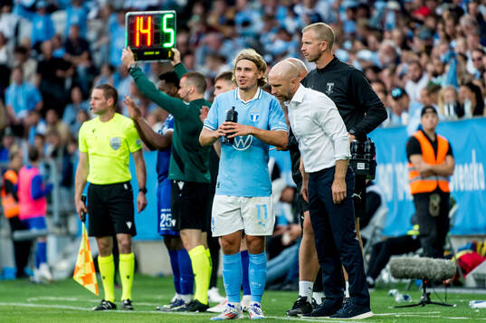 Sebastian Nanasi and Head coach Henrik Rydström of Malmö