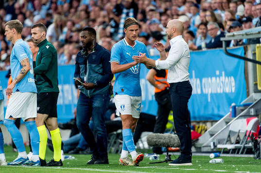 Erik Botheim and Head coach Henrik Rydström of Malmö FF