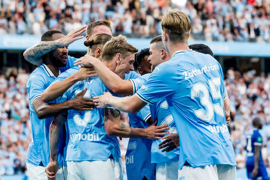 Søren Rieks of Malmö FF celebrates the 4-1 goal
