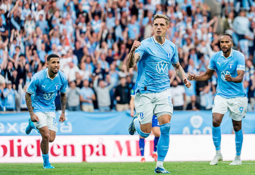 Søren Rieks of Malmö FF celebrates the 4-1 goal