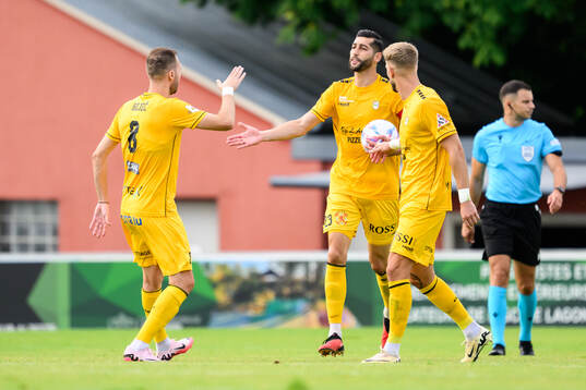 Samir Hadji of Diddeleng celebrates