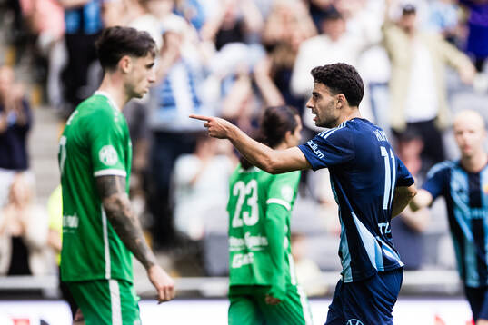 Deniz Hümmet of Djurgården celebrates