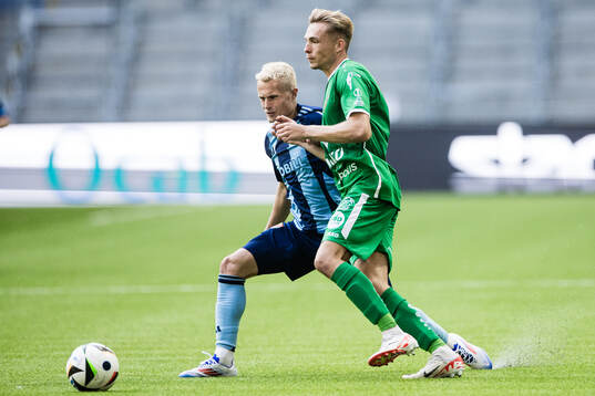 Adam Ståhl of Djurgården and Leo Jousselin of Progres