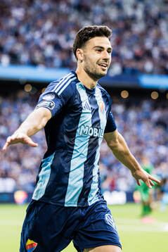 Deniz Hümmet of Djurgården celebrates