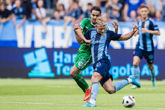 Omar Natami of Progres Niederkorn and Tobias Gulliksen of