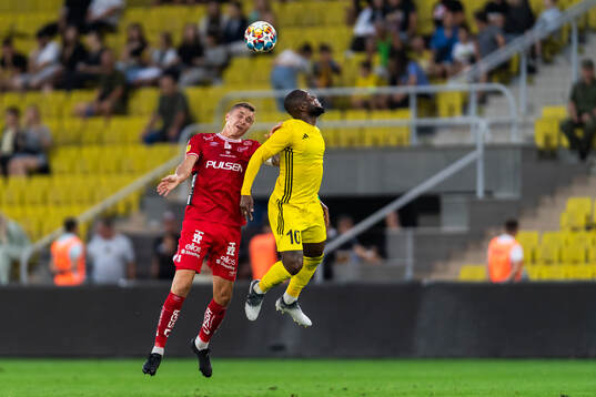 Sebastian Holmen of Elfsborg and Cedric Badolo of Sheriff