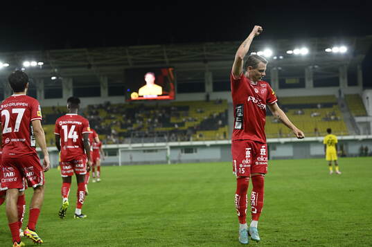 Simon Hedlund of IF Elfsborg celebrates