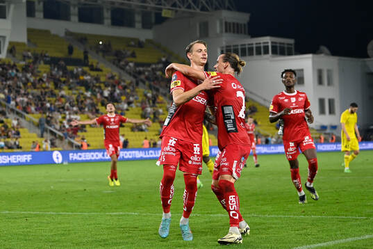 Simon Hedlund of Elfsborg celebrate with teammates