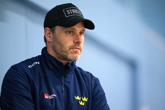 Assistant coach Pontus Lägge of Sweden