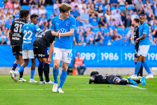 Malmö FFs Oliver Berg deppar