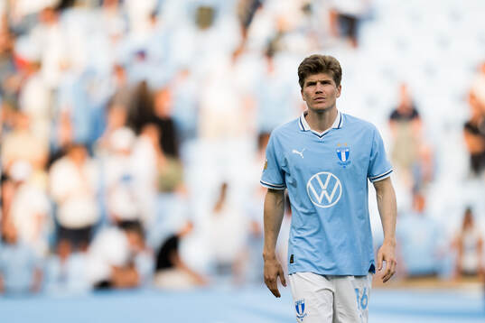 Malmö FFs Oliver Berg deppar
