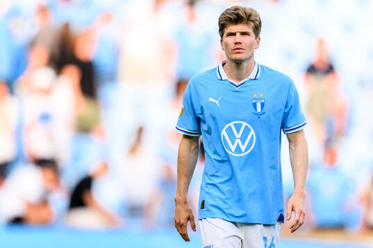 Malmö FFs Oliver Berg deppar
