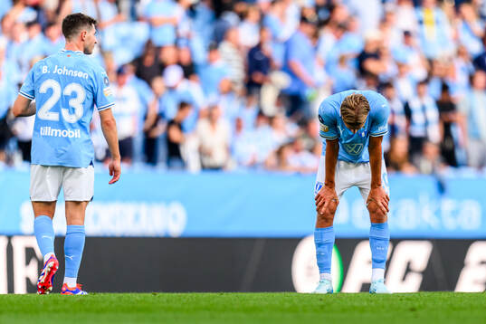 Malmö FFs Lasse Berg Johnsen och Erik Botheim deppar