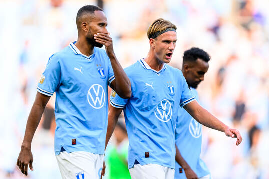 Malmö FFs Isaac Kiese Thelin och Erik Botheim deppar