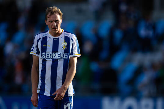 IFK Göteborgs Adam Carlén deppar