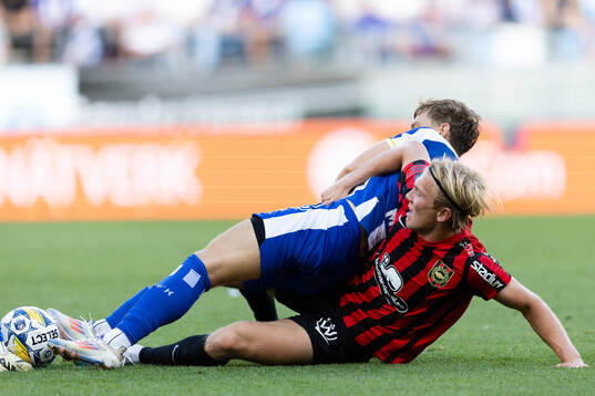 Brommapojkarnas Alexander Jensen och IFK Göteborgs Arbnor