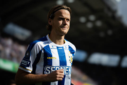 IFK Göteborgs August Erlingmark innan fotbollsmatchen i