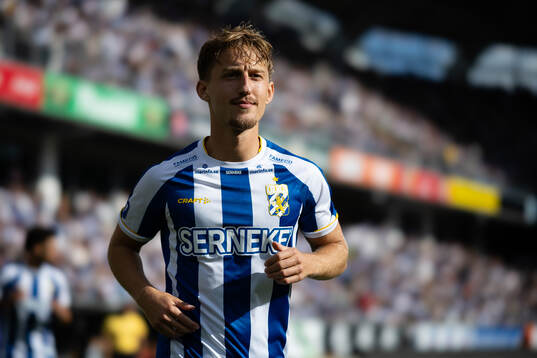 IFK Göteborgs Arbnor Mucolli innan fotbollsmatchen i
