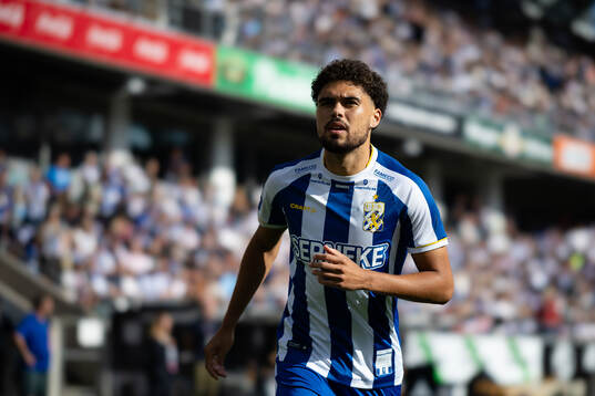 IFK Göteborgs Thomas Santos innan fotbollsmatchen i