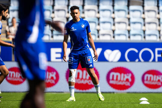 IFK Norrköpings Moutaz Neffati på uppvärmningen