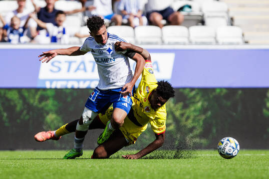IFK Norrköpings Moutaz Neffati och Kalmars Vince Osuji