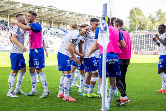 IFK Norrköpings spelare jublar