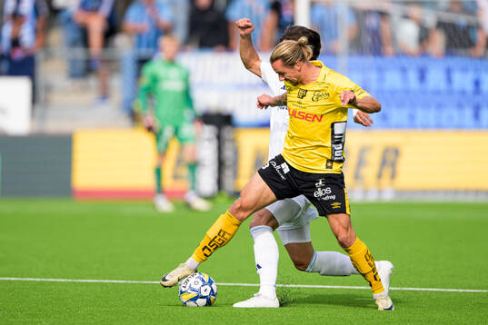 Elfsborgs Niklas Hult och Djurgårdens Gustav Wikheim