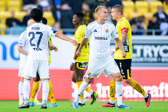 Djurgårdens Oskar Fallenius jublar