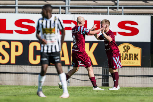 Gefles Anton Lundin  och Constantino Capotondi jublar