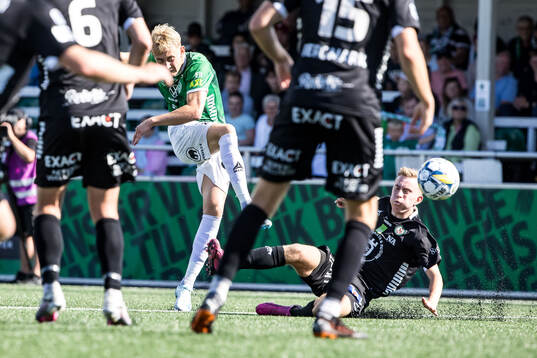 Brages Henry Sletsjøe och Örebros Samuel Kroon