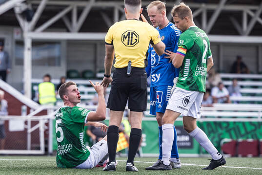 Brages Oskar Ågren och Örebros Malte Påhlsson och Brages