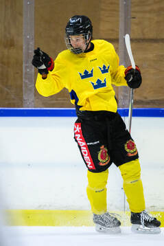 Jakob Ihs Wozniak celebrates