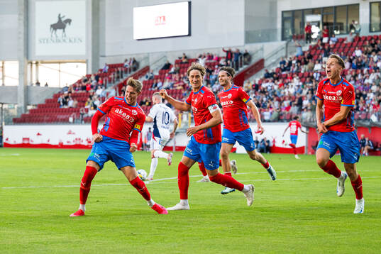 Helsingborgs Taylor Silverholt, Thomas Pauck Rogne jublar